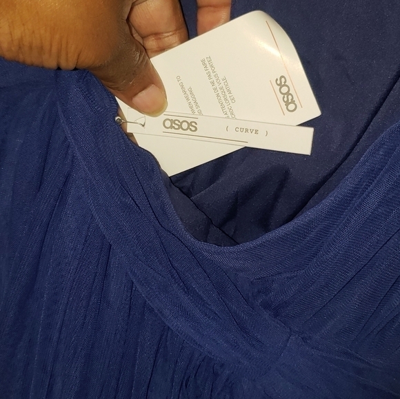 One Shoulder Gown - Picture 3 of 4